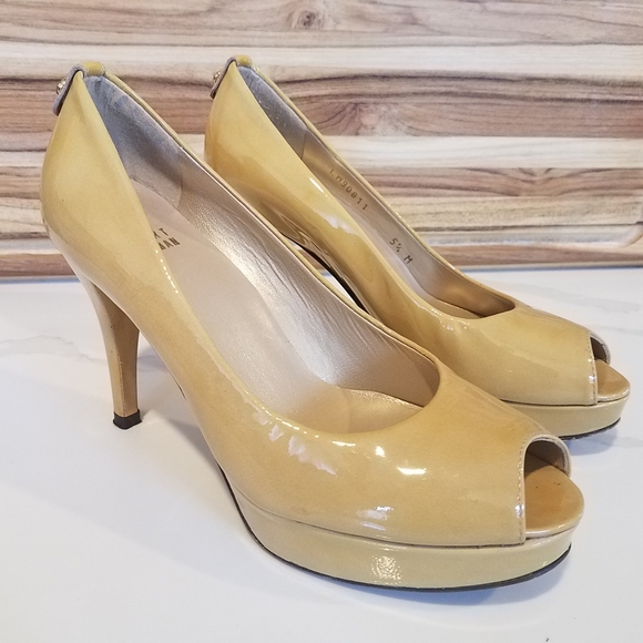 Stuart Weitzman Leather Peep Toe Heels  Size 5.5 - Picture 1 of 14